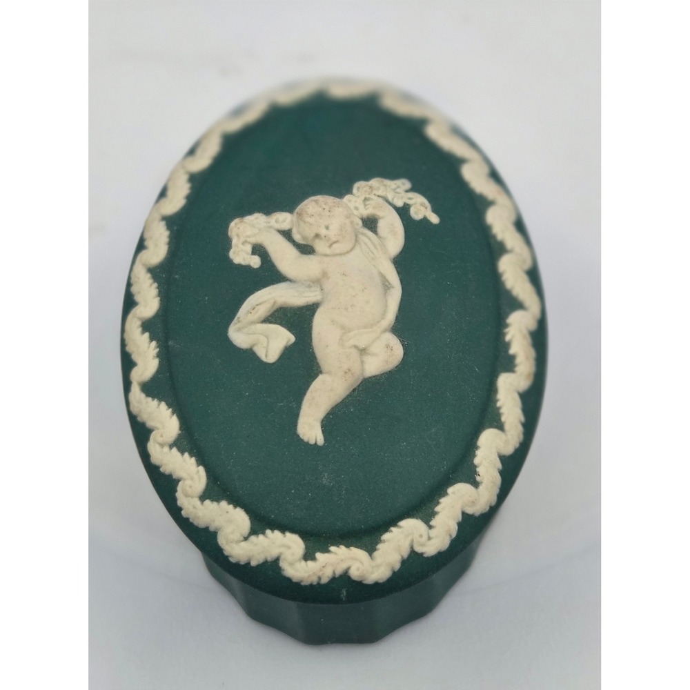 Wedgwood Jasperware Spruce Green Oval Trinket Box Cherub Putti Neoclassical Rare